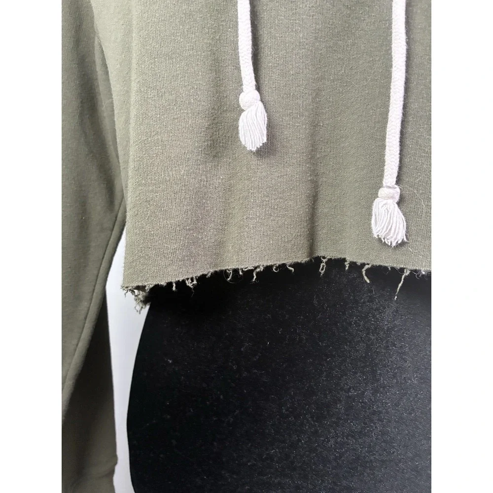Wild Fable Womens Olive Green Cropped Hoodie‎ Raw Hem Pullover Sweatshirt Small - Picture 4 of 10
